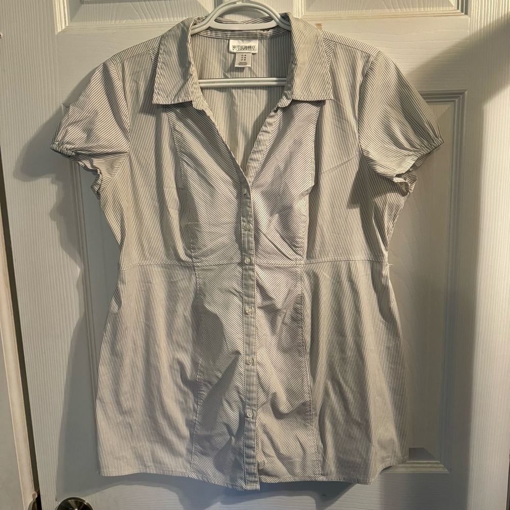 Motherhood Maternity Half Button Striped Top‎ Size Medium